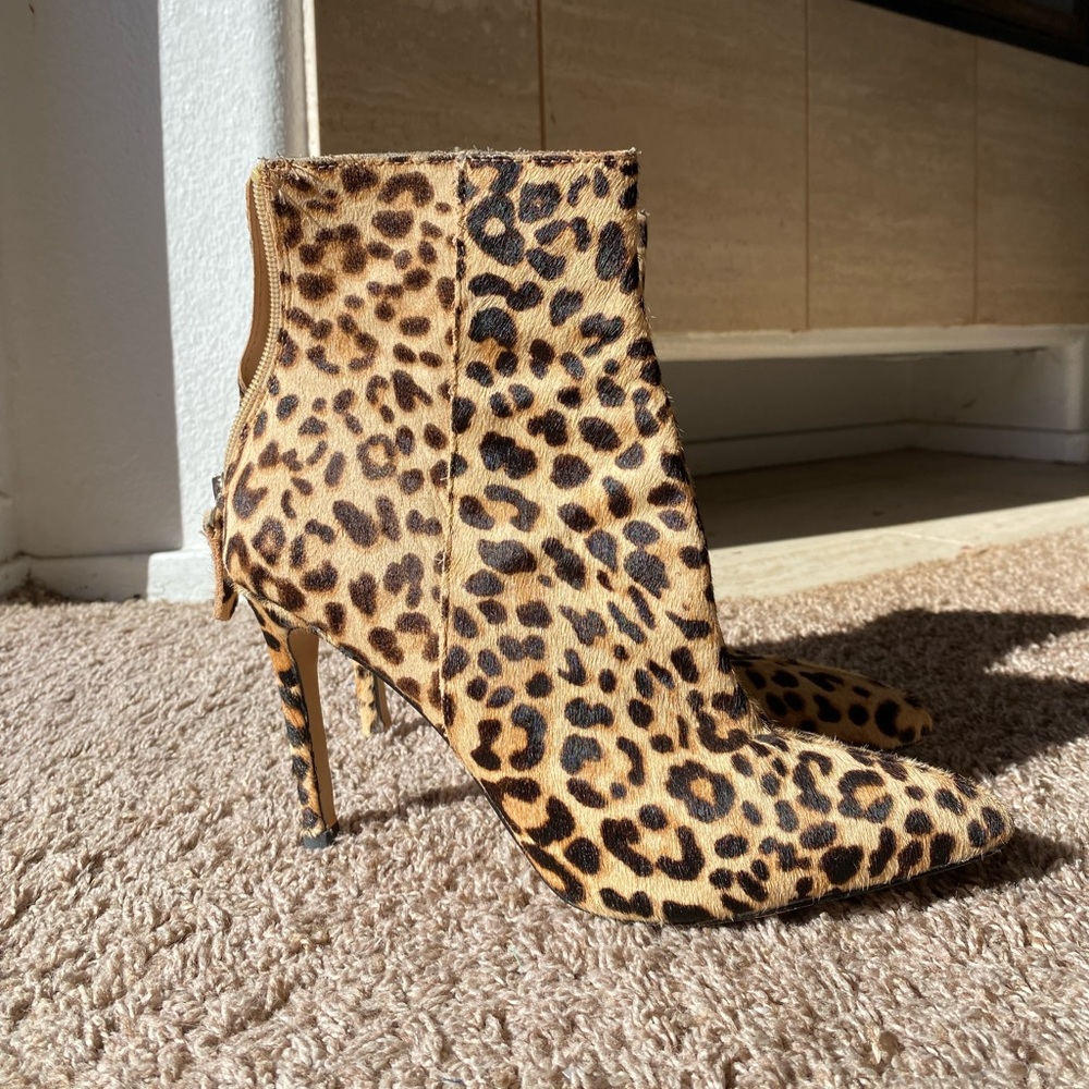 Steve Madden cheetah heeled booties size 8